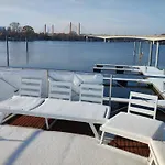 Houseboat Water King Apartament Plywajacy Dom Na Wodzie, 7 Os