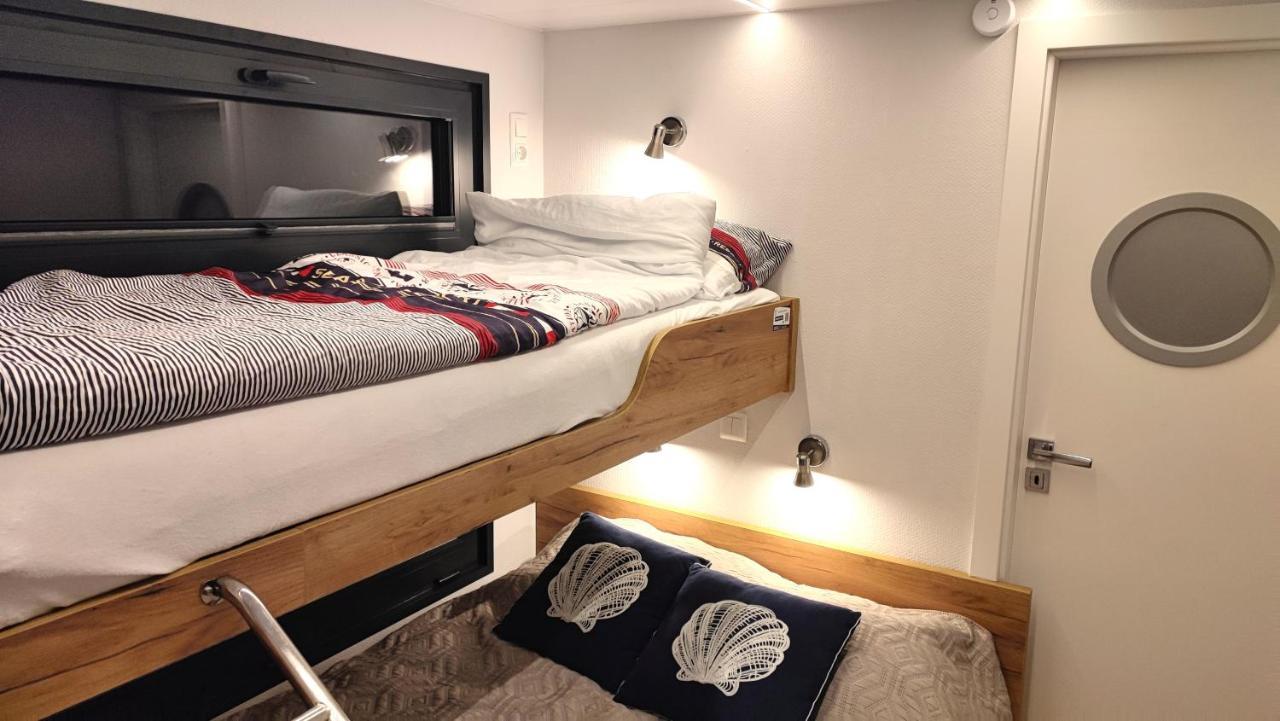 Apartment Houseboat Water King Plywajacy Dom Na Wodzie, 7 Os Breslau