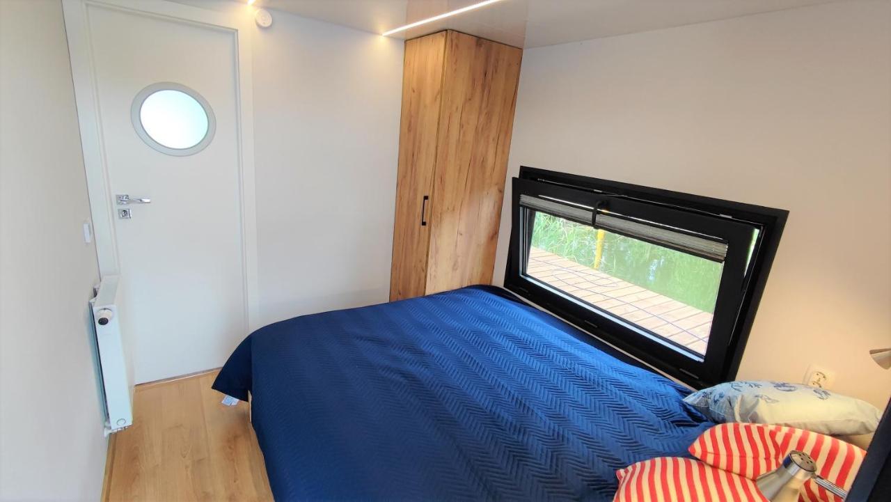 Houseboat Water King Plywajacy Dom Na Wodzie, 7 Os Apartment Breslau